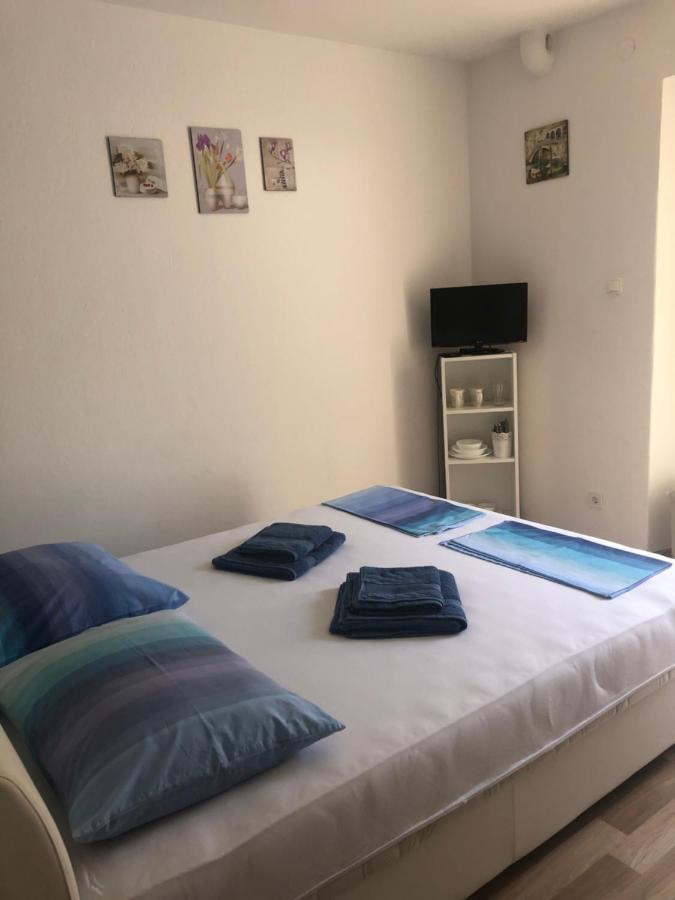 Apartment & Rooms Laura Brela Εξωτερικό φωτογραφία