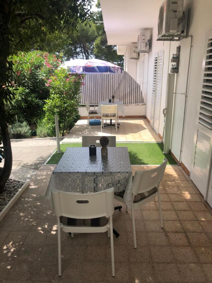 Apartment & Rooms Laura Brela Εξωτερικό φωτογραφία
