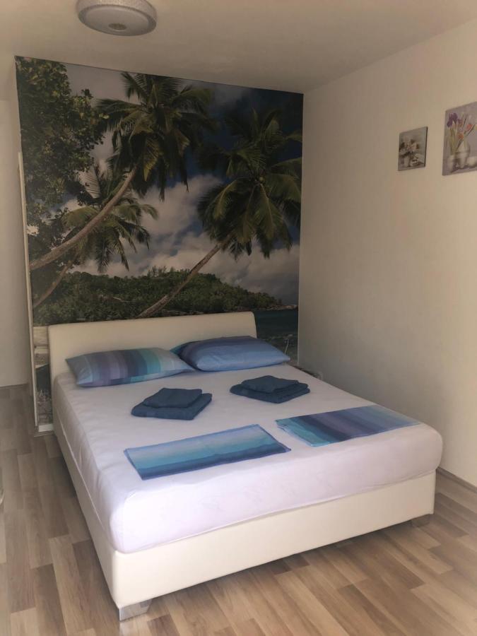 Apartment & Rooms Laura Brela Εξωτερικό φωτογραφία