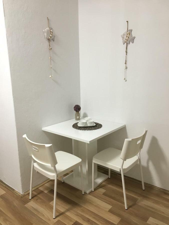 Apartment & Rooms Laura Brela Εξωτερικό φωτογραφία