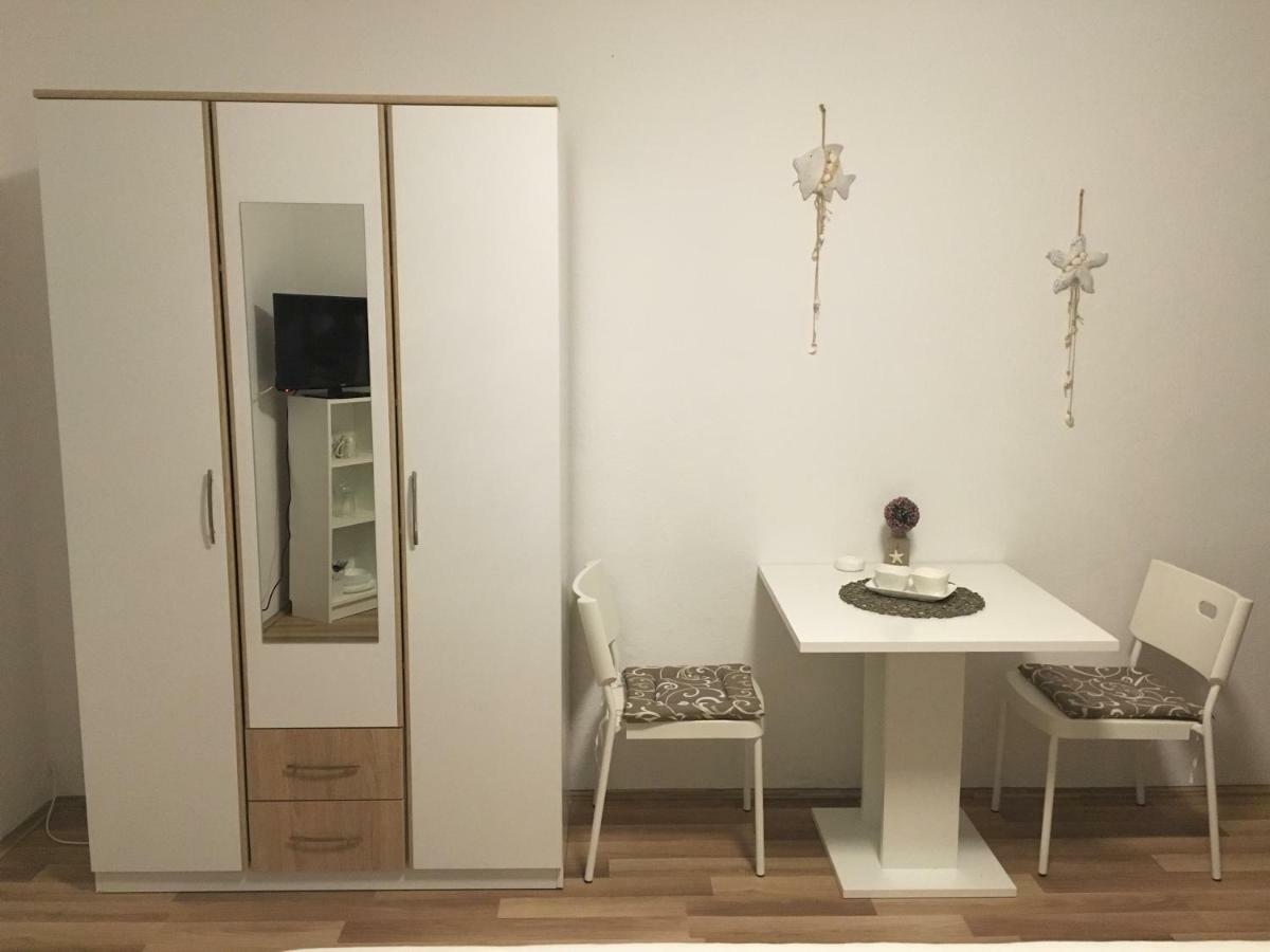 Apartment & Rooms Laura Brela Εξωτερικό φωτογραφία