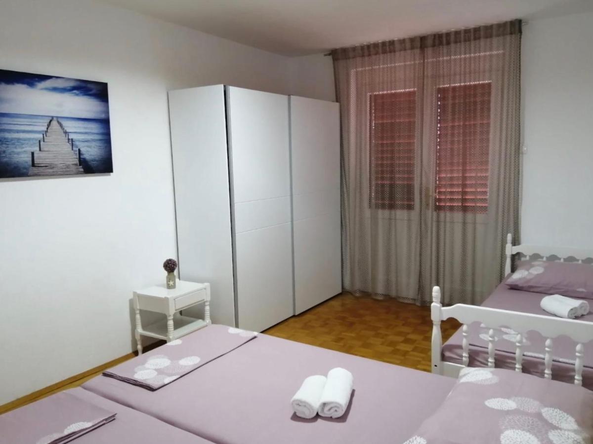 Apartment & Rooms Laura Brela Εξωτερικό φωτογραφία
