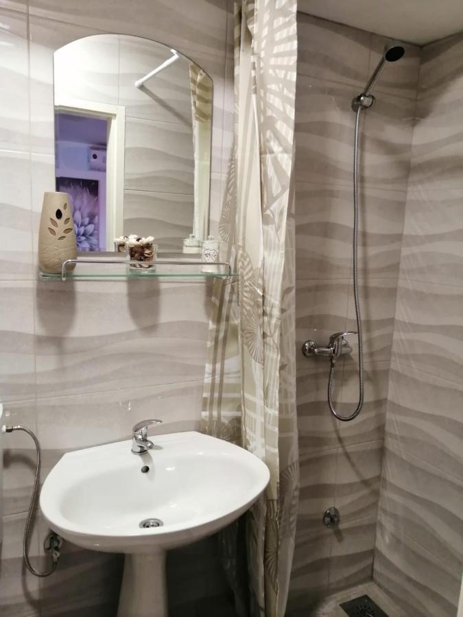 Apartment & Rooms Laura Brela Εξωτερικό φωτογραφία